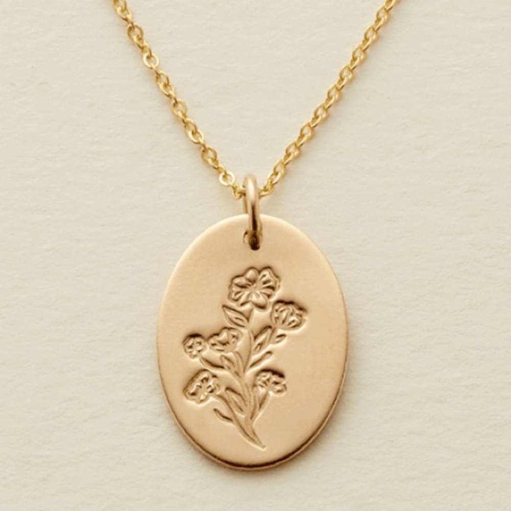 Minimalist Boho Floral Family Oval Gift Necklace - Picture 12 of 16